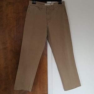 28x28 Old Navy Men's Classic Khaki Pants